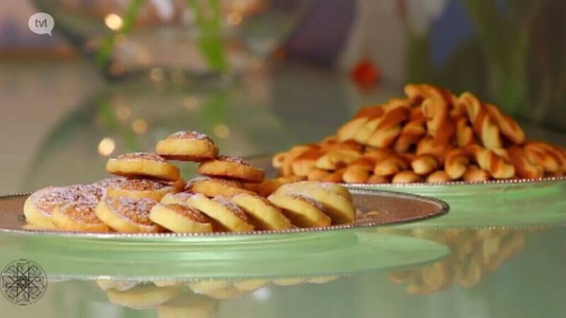 Amandelkoekjes en pindakoekjes.