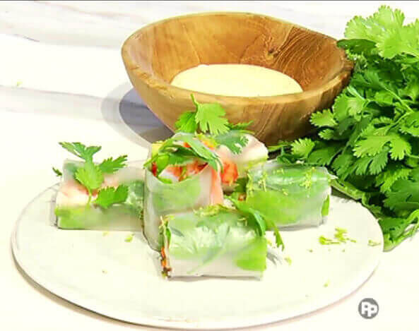 Lenterolletjes met avocado, gamba en lente ui