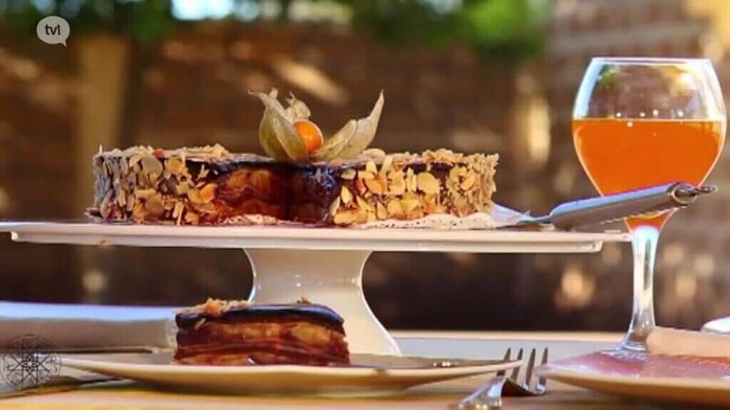 Pannenkoekentaart met banaan en chocolade