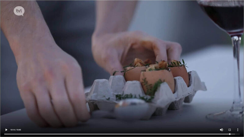 Roerei met truffel, wilde paddenstoelen en briochebrood